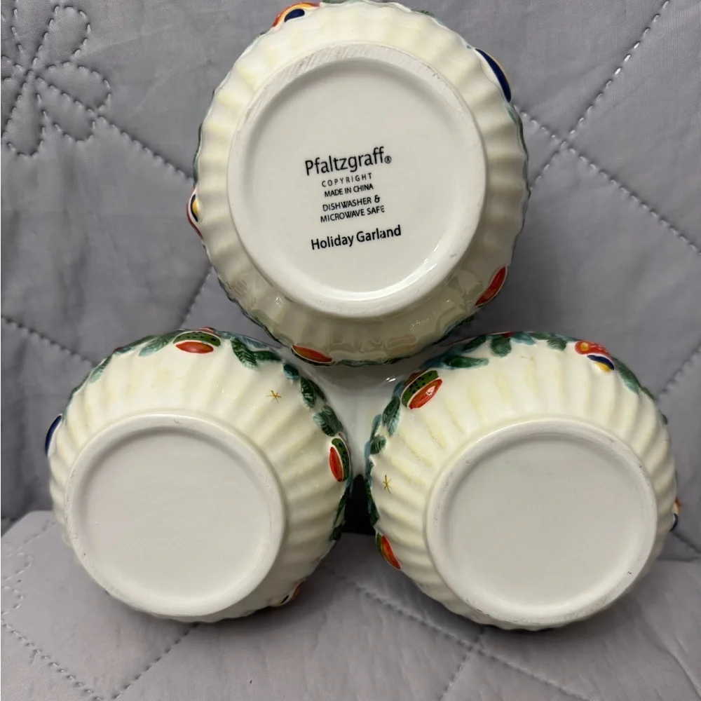 Pfaltzgraff Holiday Garland Triple Section Server